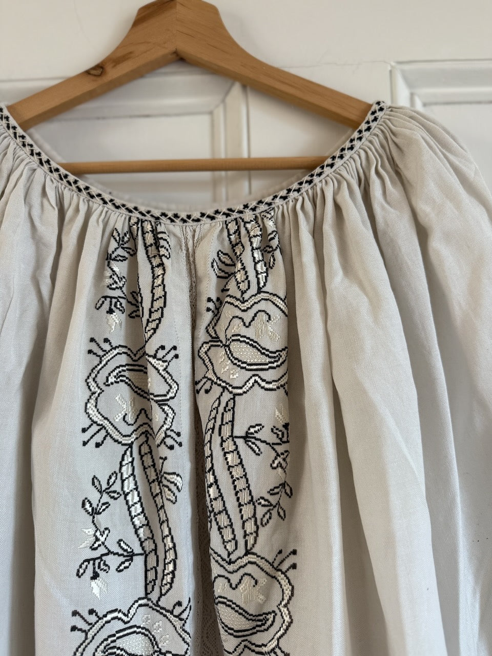 Vintage embroidered wide sleeve folk blouse Palace of Nowhere