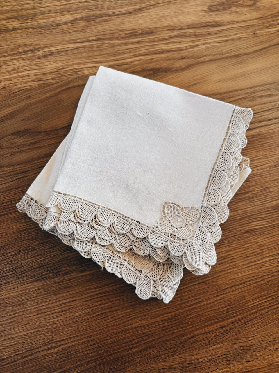 Set of 8 x vintage 1940s hand-crocheted lace edged napkins Palace of Nowhere
